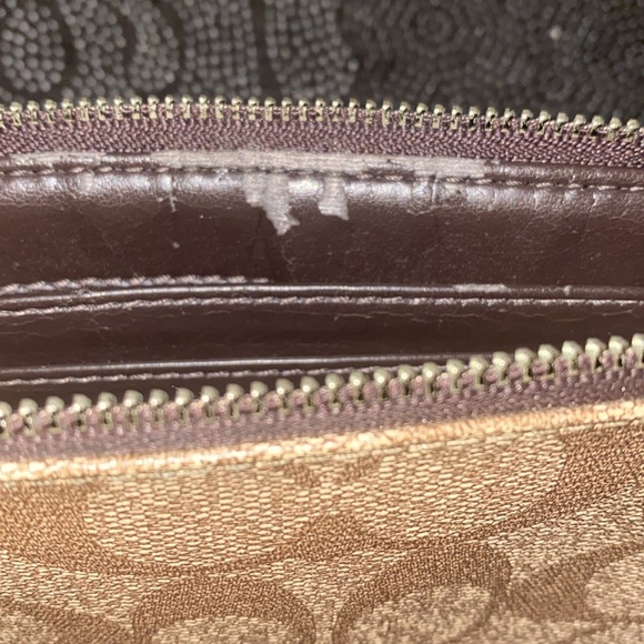 Pre loved brown monogram coach wallet - Picture 5 of 6